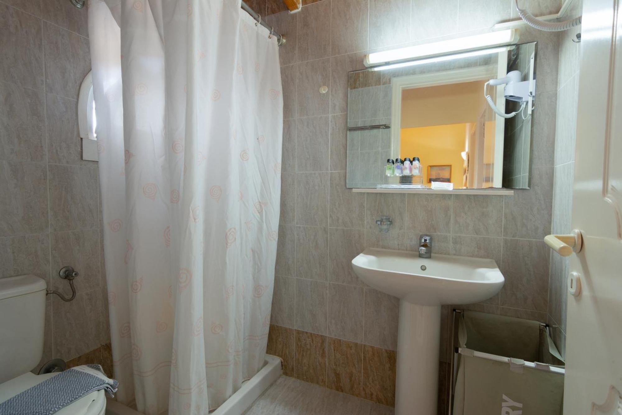 Aparthotel Almyra &