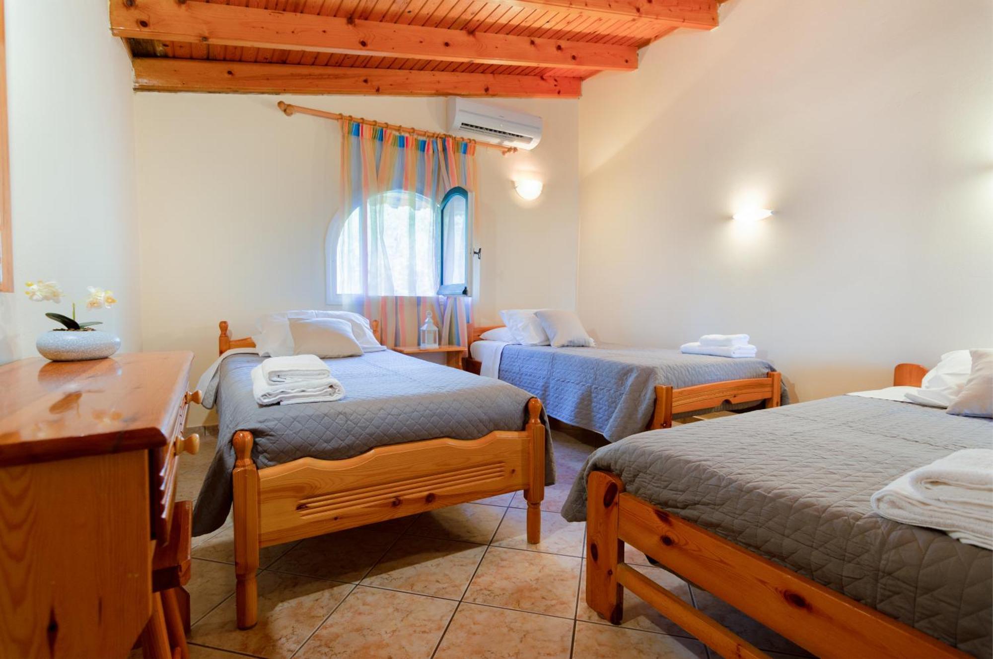Aparthotel Almyra & Agios Gordios (Corfu)