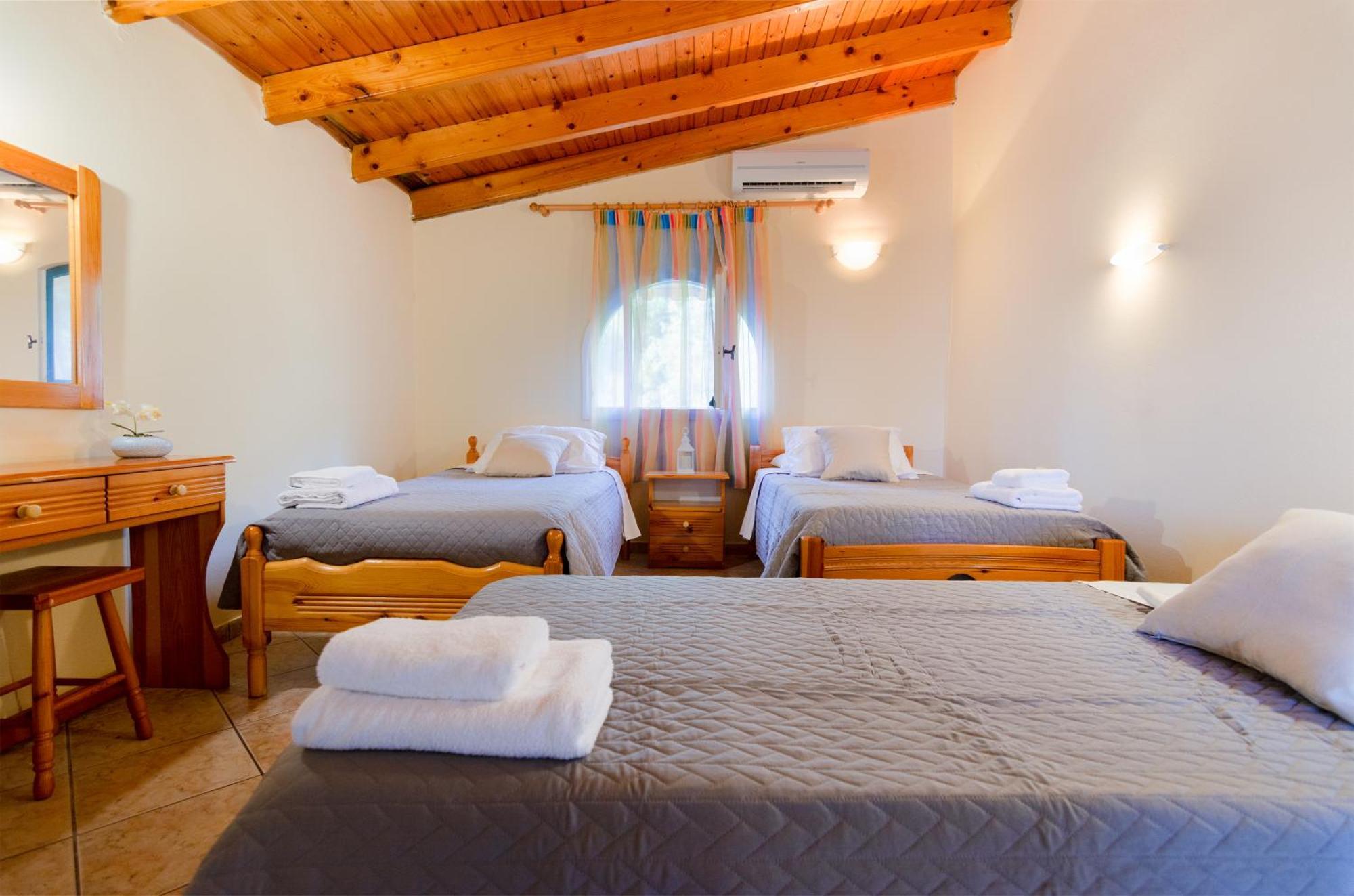Aparthotel Almyra & 3*