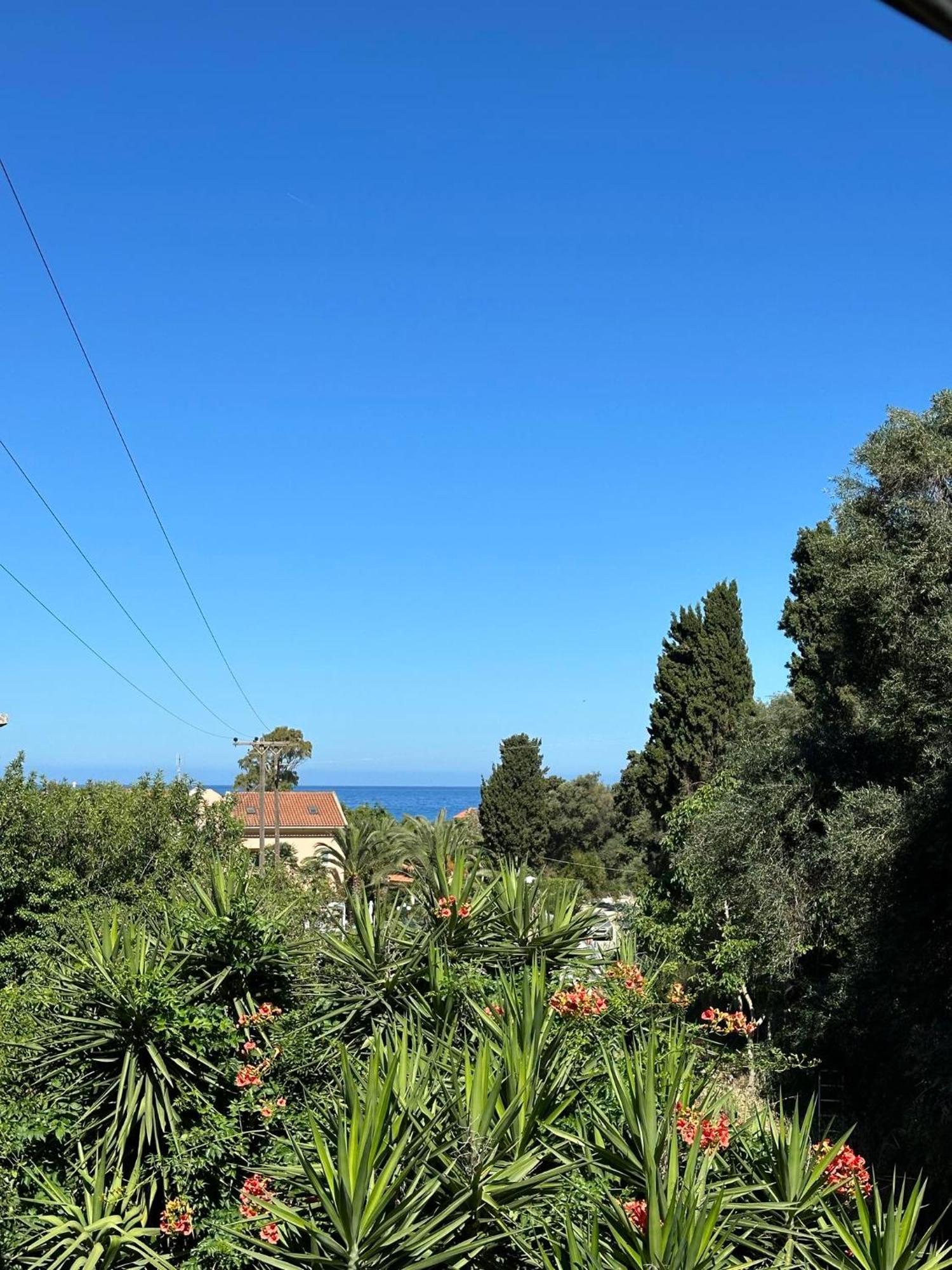 Almyra & Aparthotel 3*
