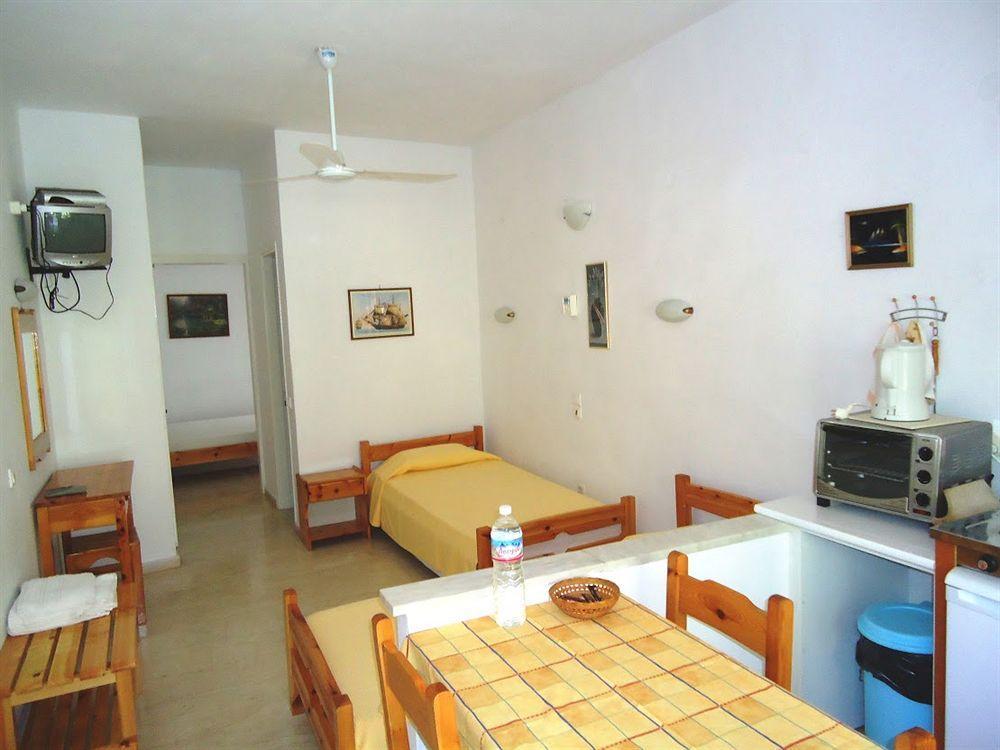 Almyra & 3* Agios Gordios (Corfu)