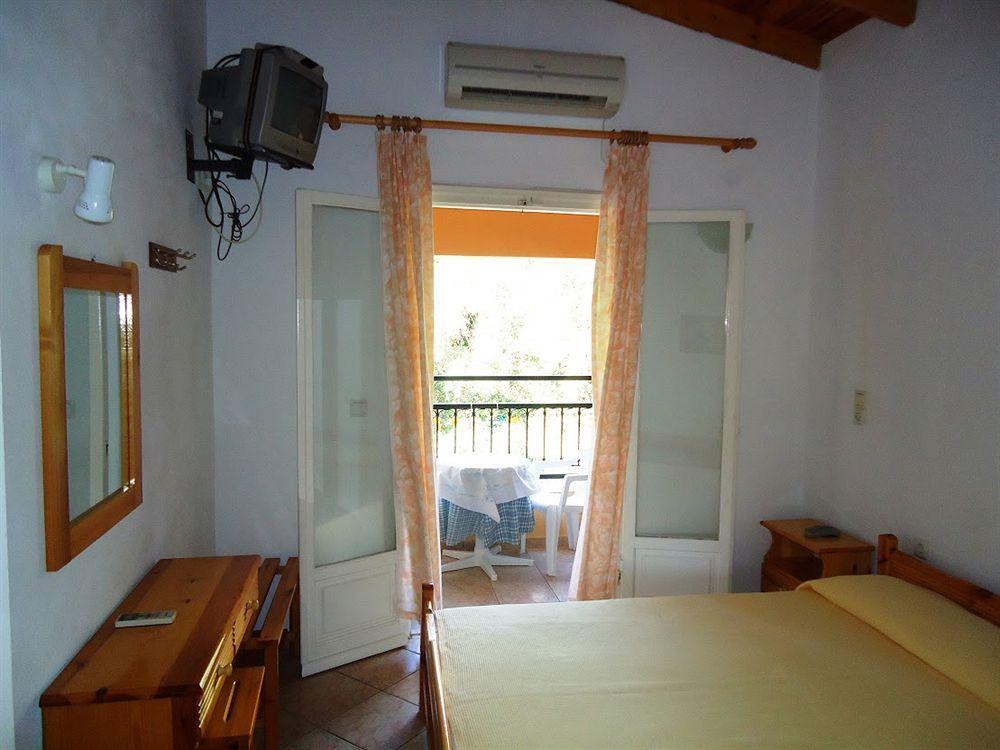 Almyra & 3* Agios Gordios (Corfu)