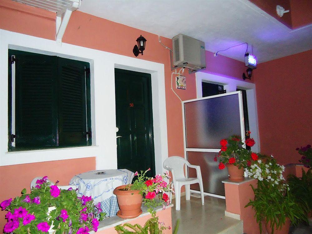 Almyra & Aparthotel Agios Gordios (Corfu)